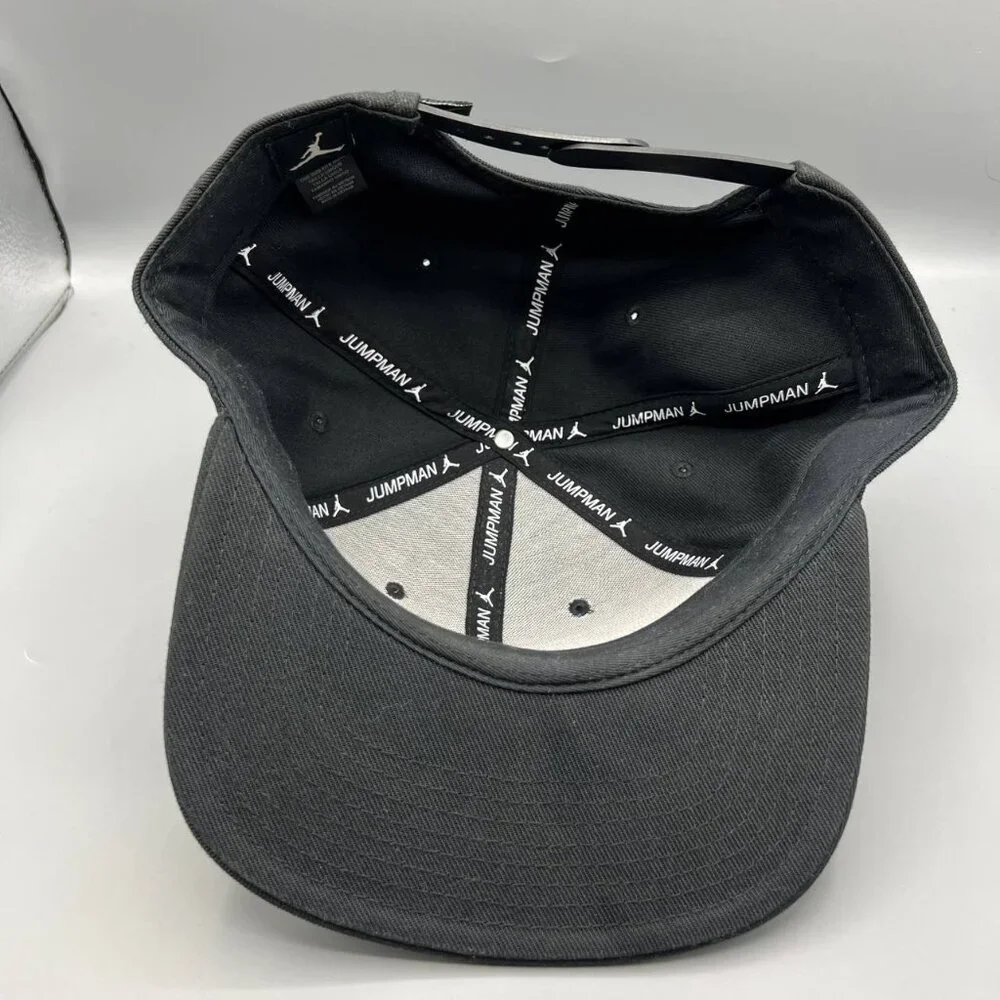Air Jordan Hat Men Black White Embroidered Logo‎ Jumpman Script Snap Back Cap